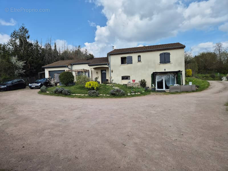 Maison à SAINT-EUSEBE