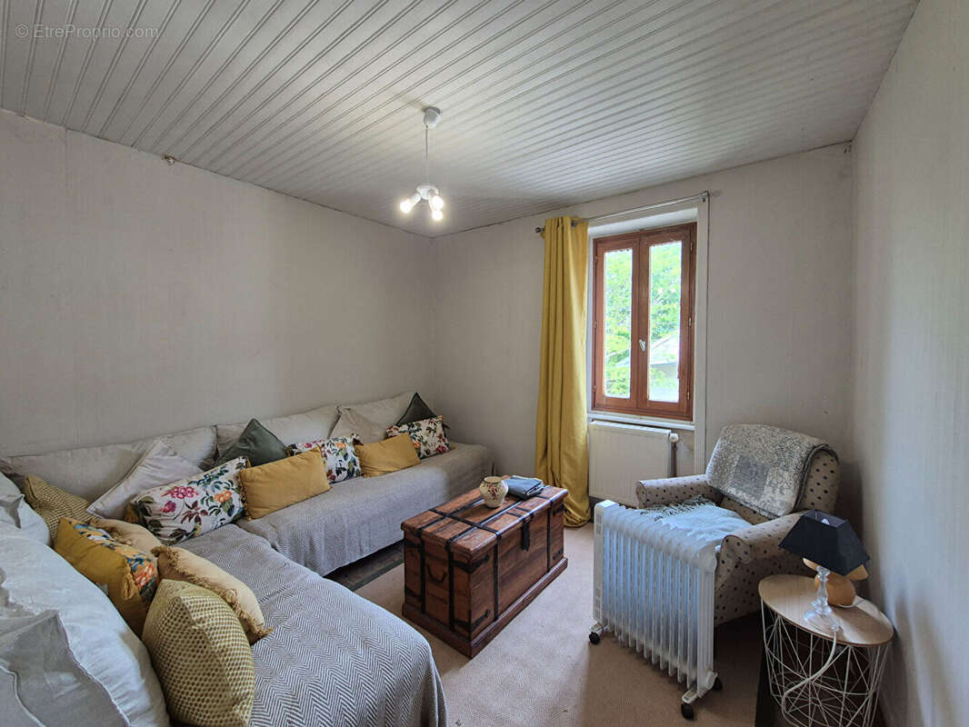 Maison à LE LONZAC