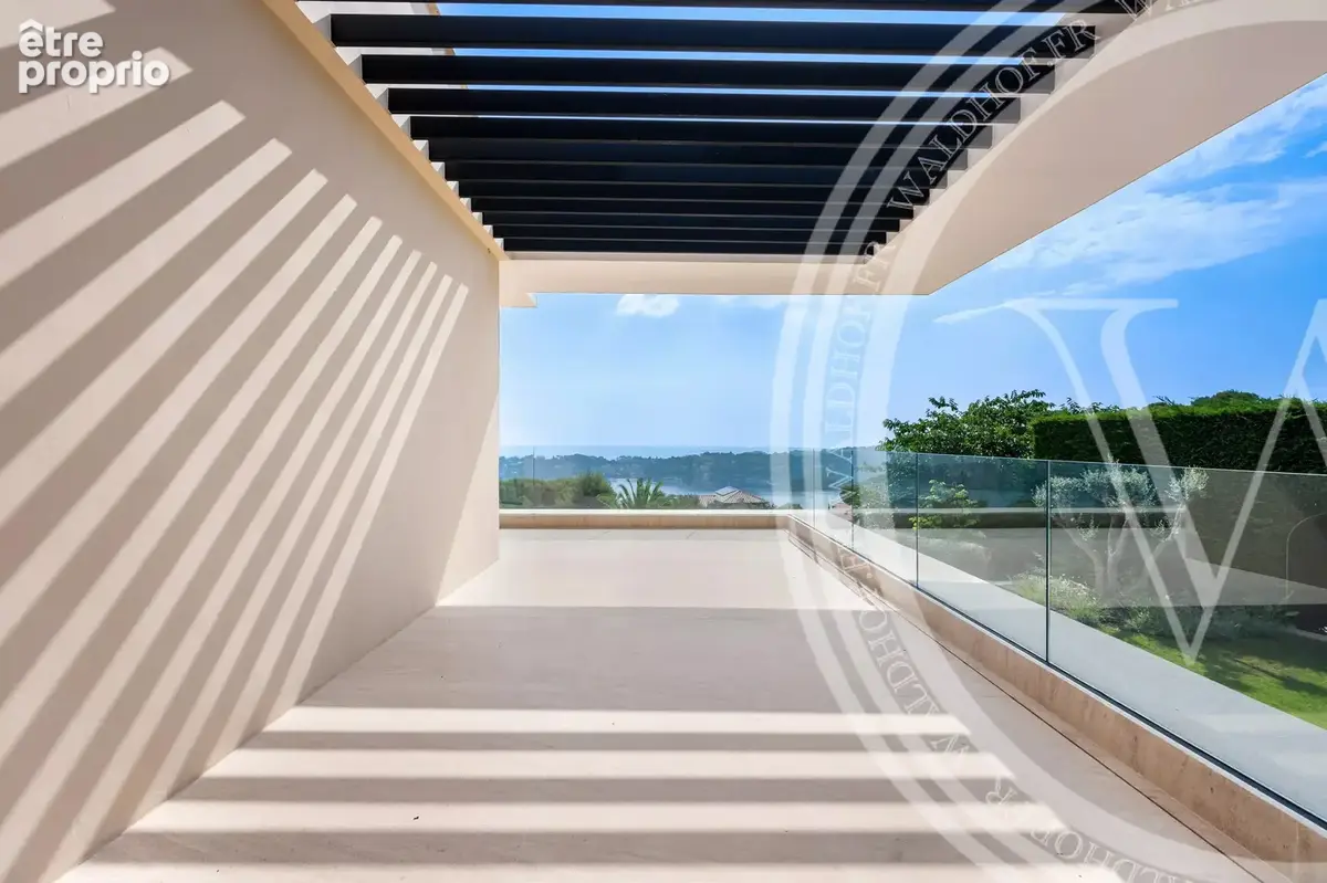 Villefranche-sur-Mer – Rade  Villa contemporaine exceptionnelle, vues sur la mer sur Cap Ferrat - photo 12