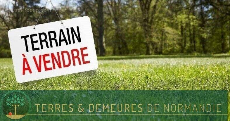 Terrain à EPINAY