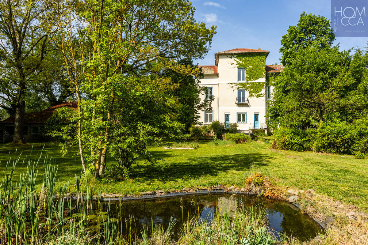 Maison à MONTROND-LES-BAINS