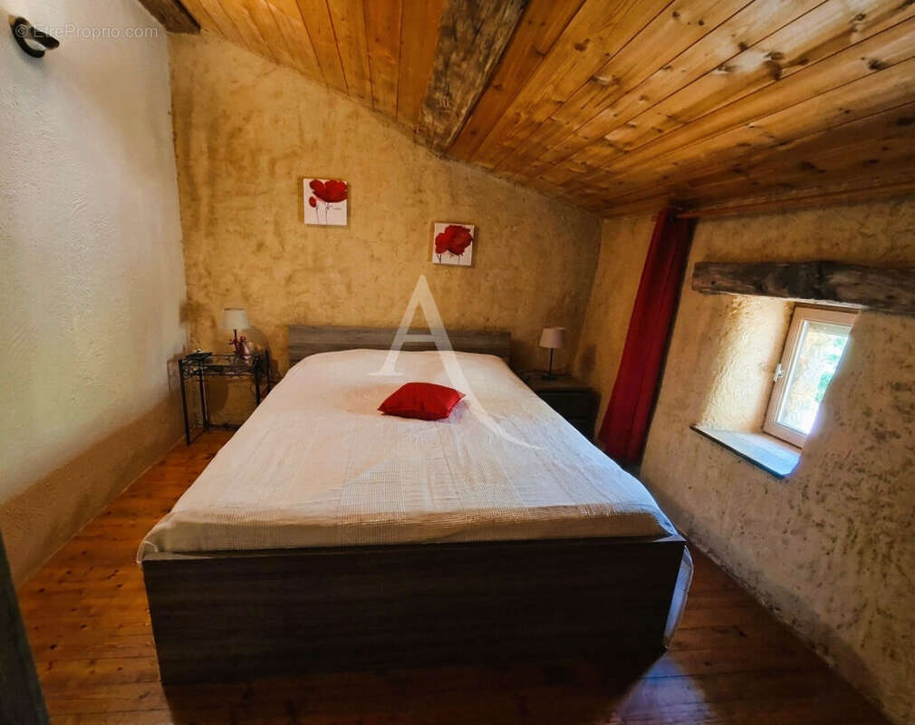 Maison à POUZAUGES