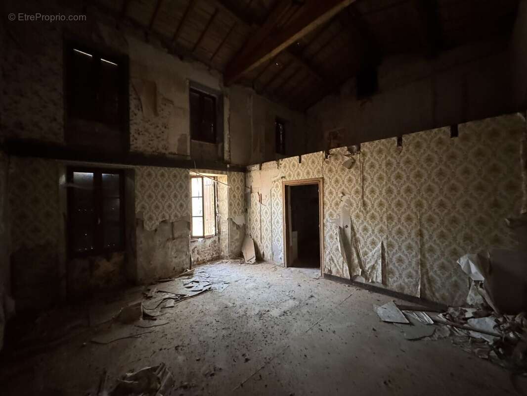 Maison à SAINTES