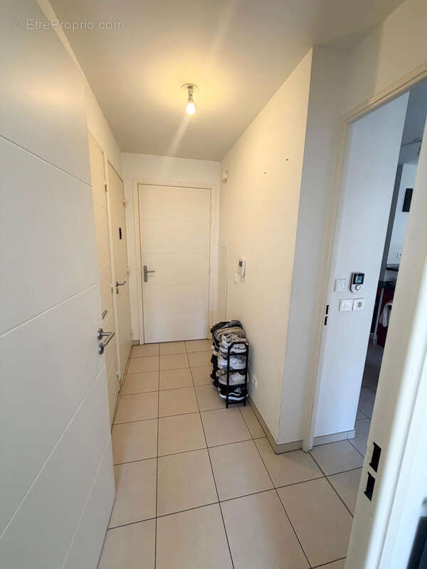 Appartement à SAINT-LAURENT-DU-VAR