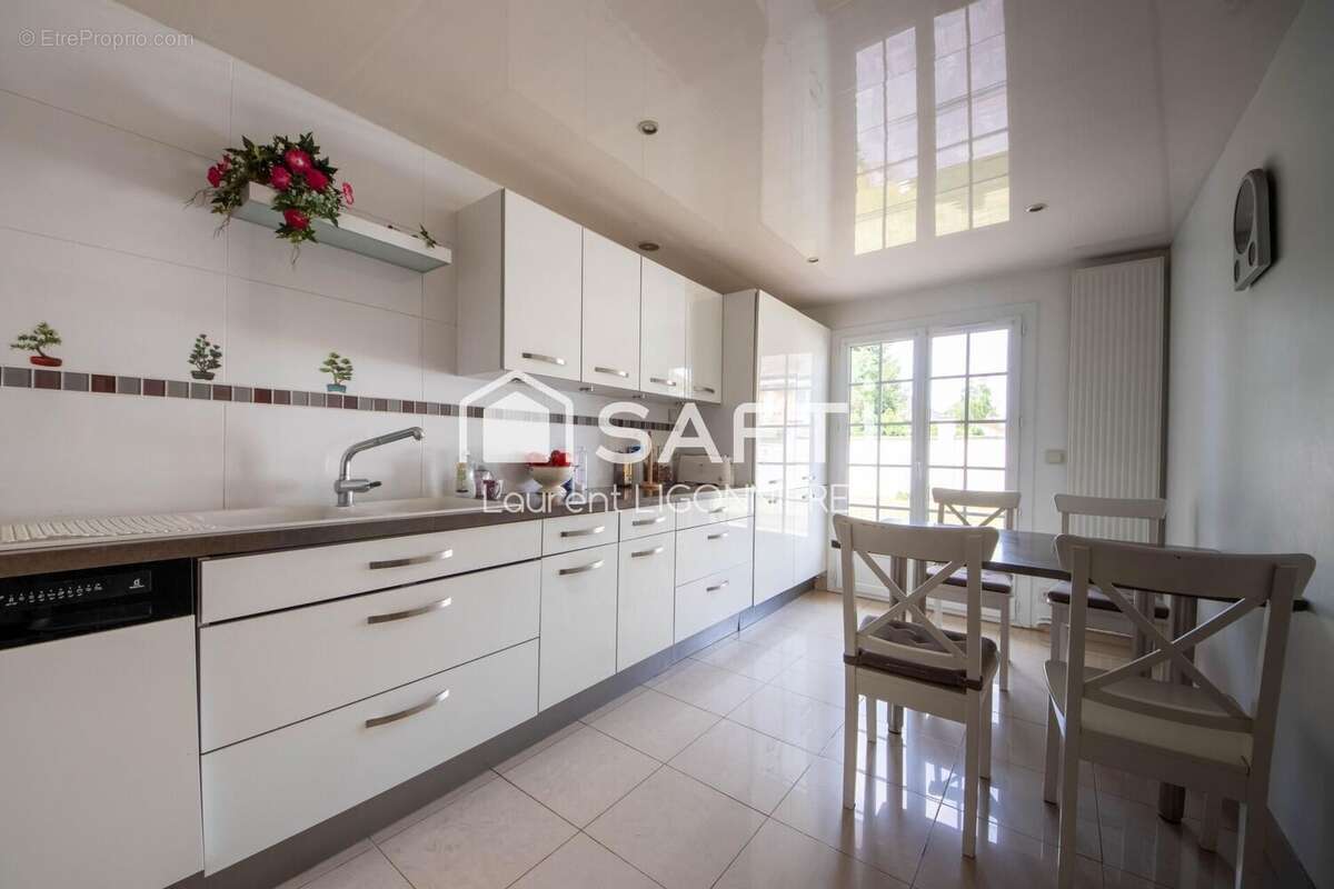 Photo 5 - Maison à BRIE-COMTE-ROBERT