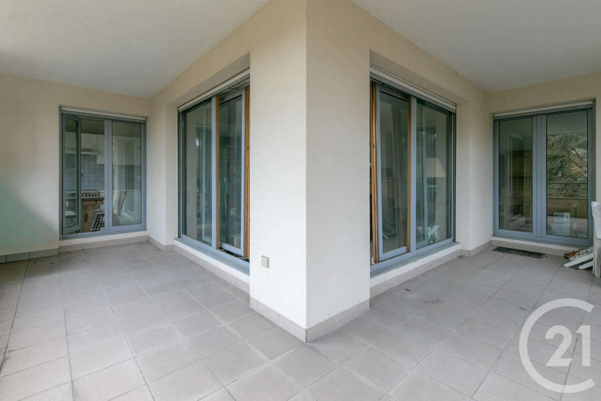 Appartement à SAINT-MAUR-DES-FOSSES