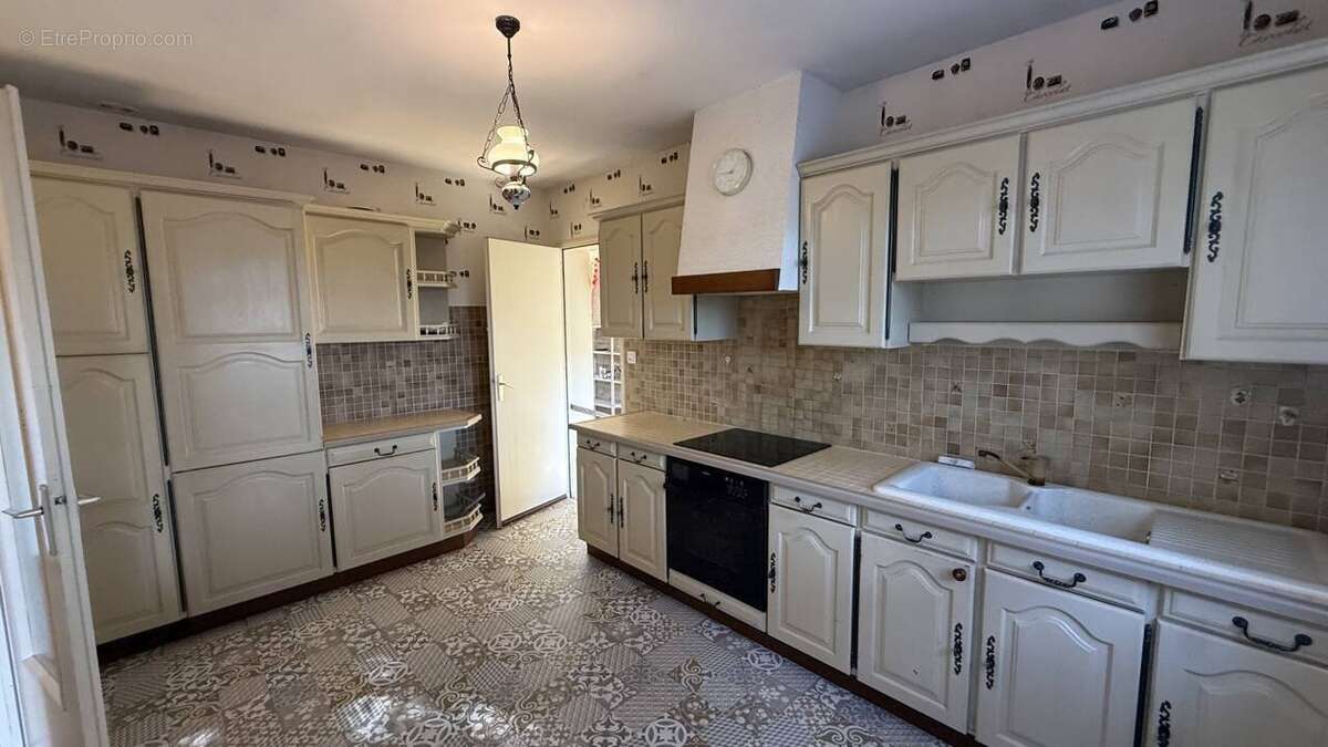 Maison à FIGANIERES