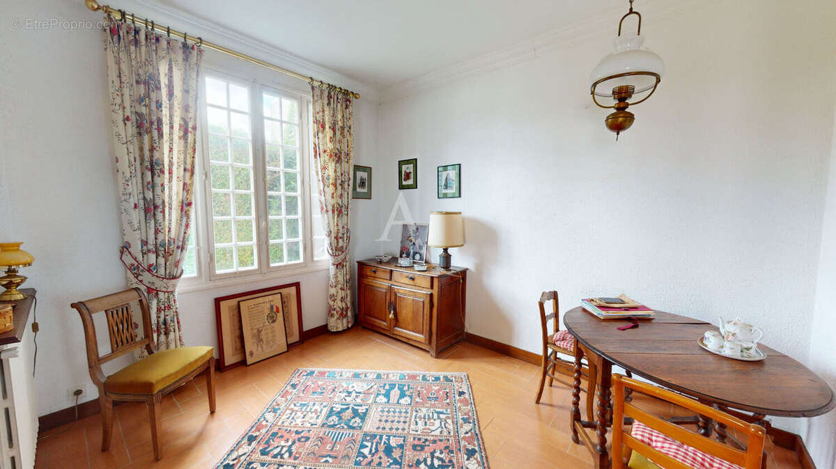 Maison à MORANGIS