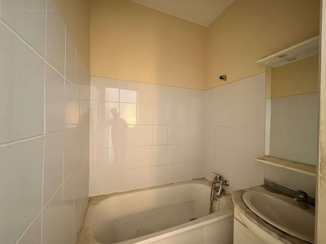 Appartement à BOURG-SAINT-ANDEOL