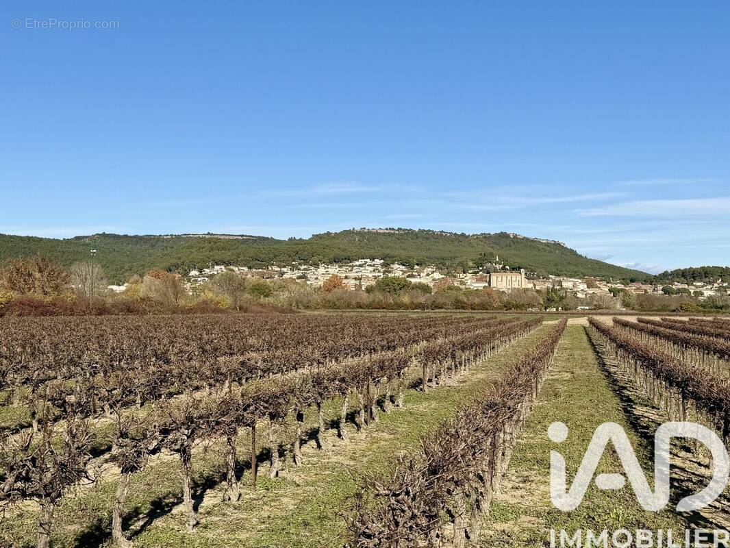 Photo 1 - Terrain à LAUDUN-L'ARDOISE