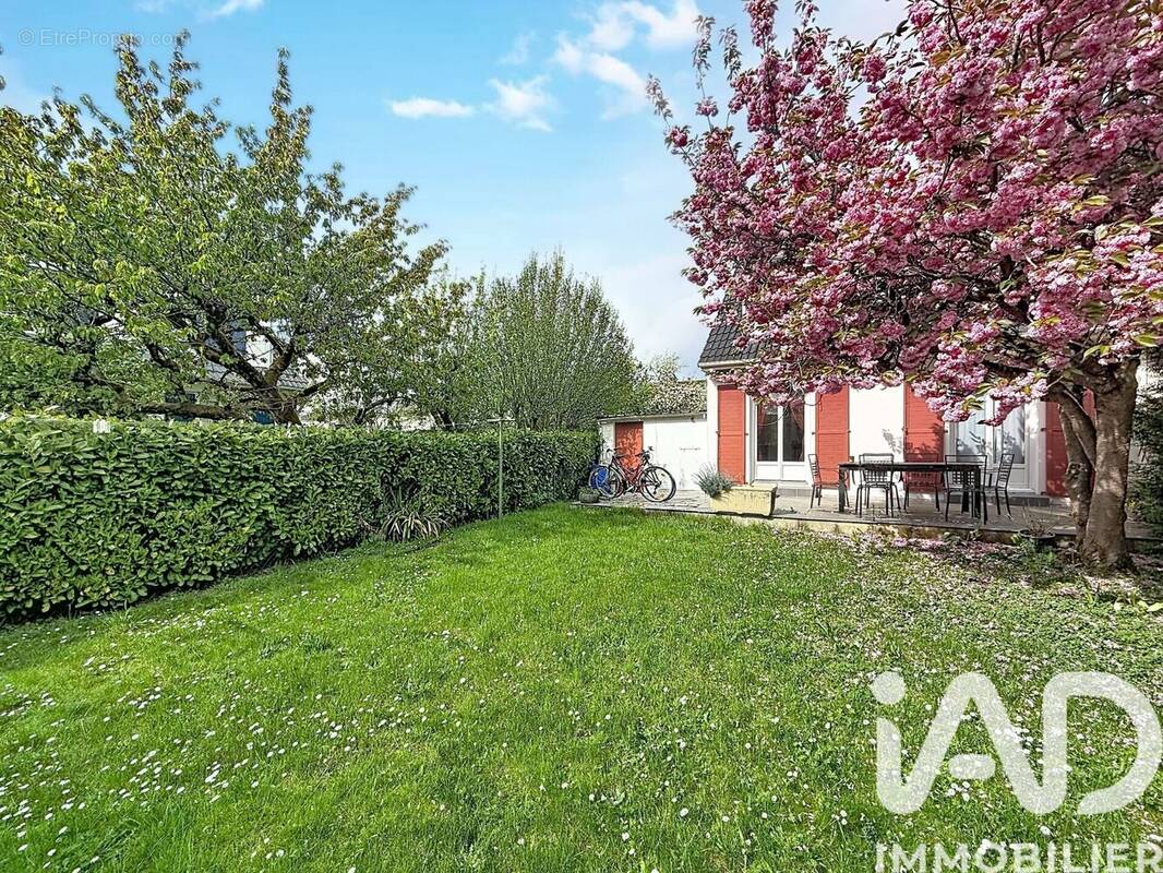 Photo 1 - Maison à BALLANCOURT-SUR-ESSONNE