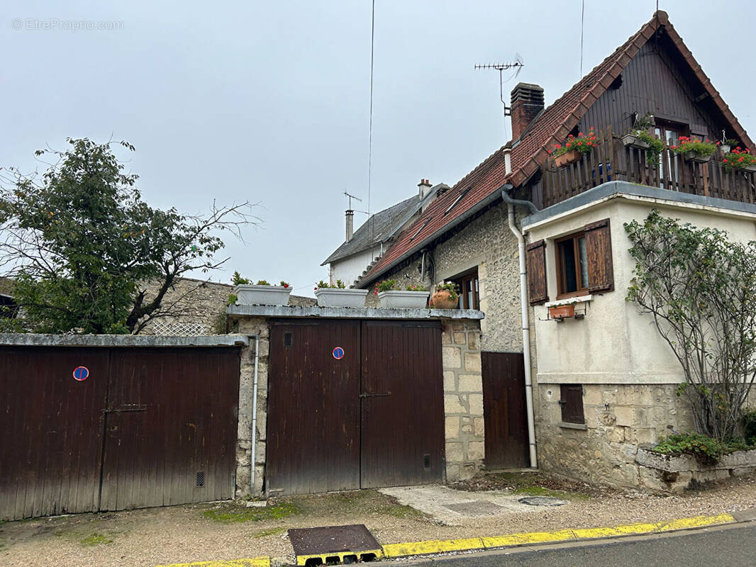 Maison à MONT-NOTRE-DAME