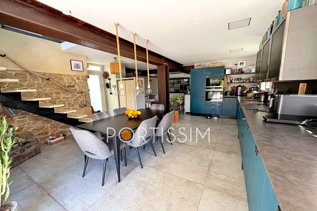 Maison à CAGNES-SUR-MER