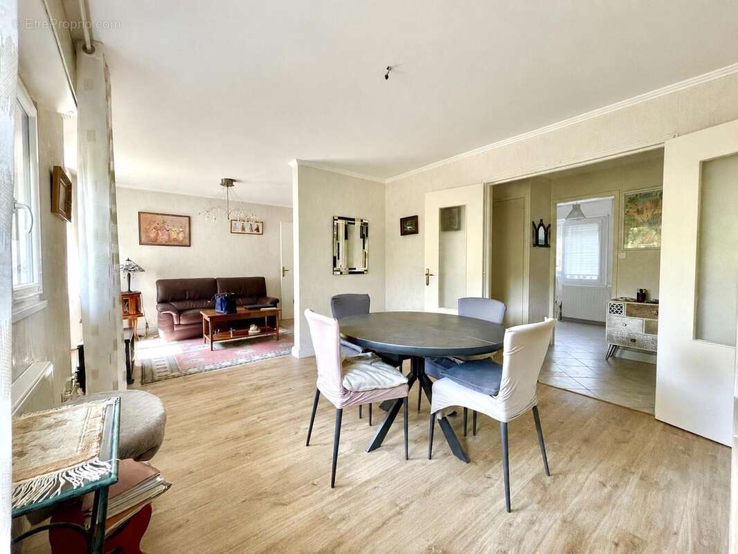 Appartement 73 m² à La Mulatiere  - photo 3