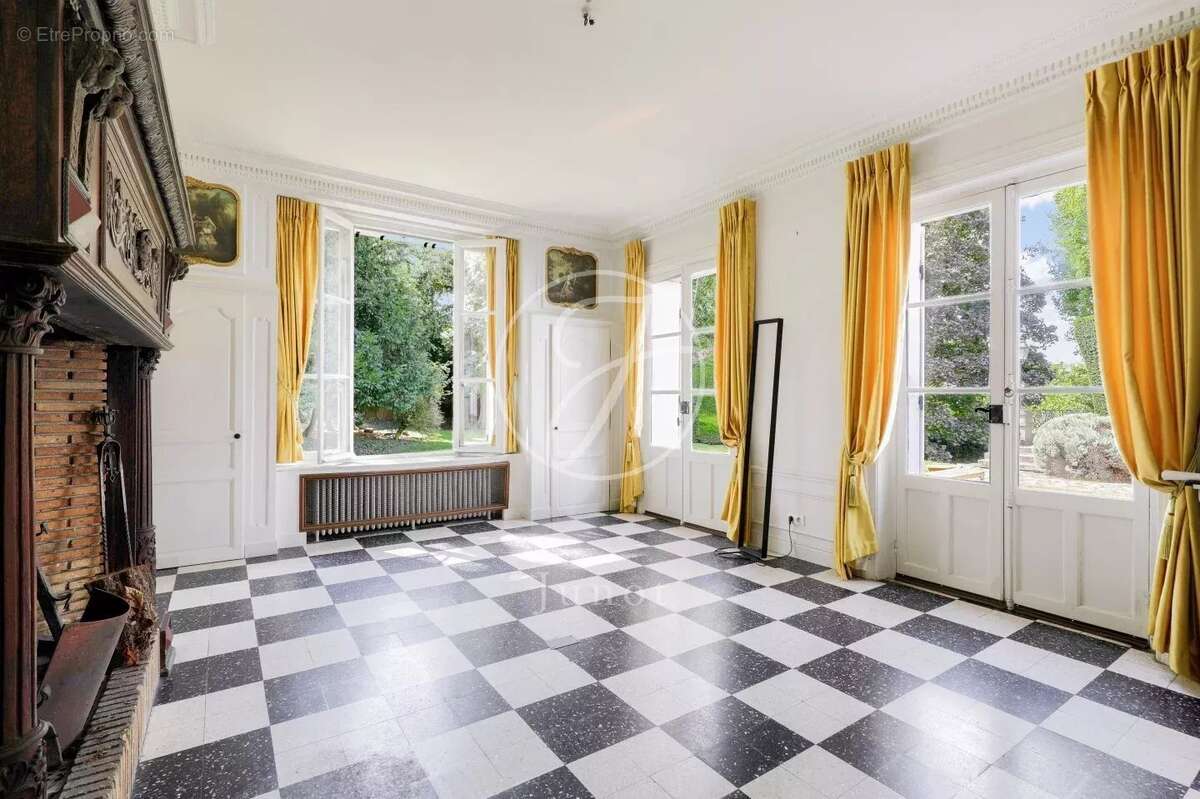 Maison à VERSAILLES