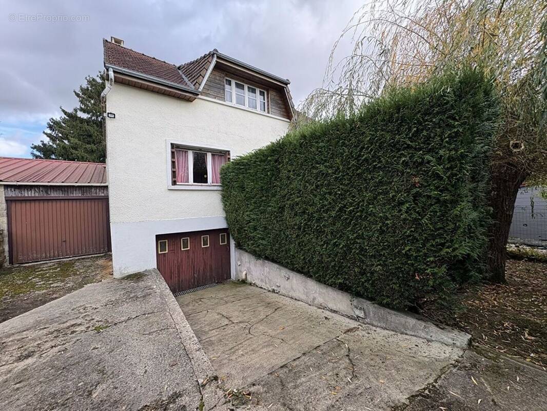 57918762a.jpg - Maison à SAINTE-GENEVIEVE