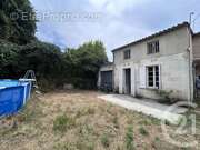 Maison à LA CLOTTE