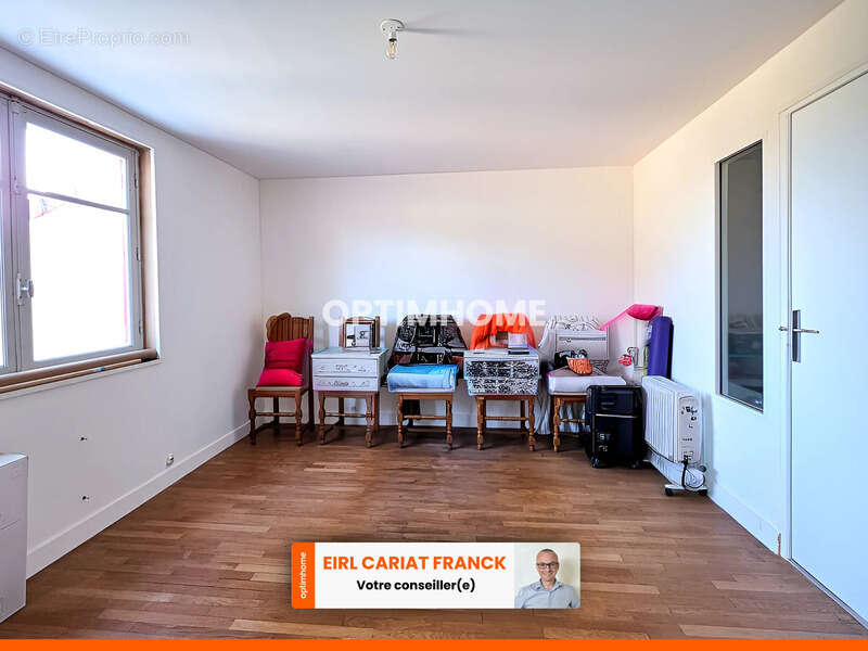 Maison à SAINT-ETIENNE-DE-FURSAC