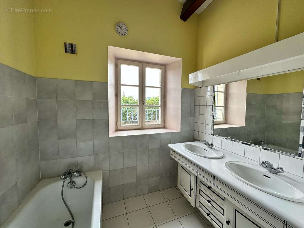 Maison à SAINT-DIZANT-DU-BOIS