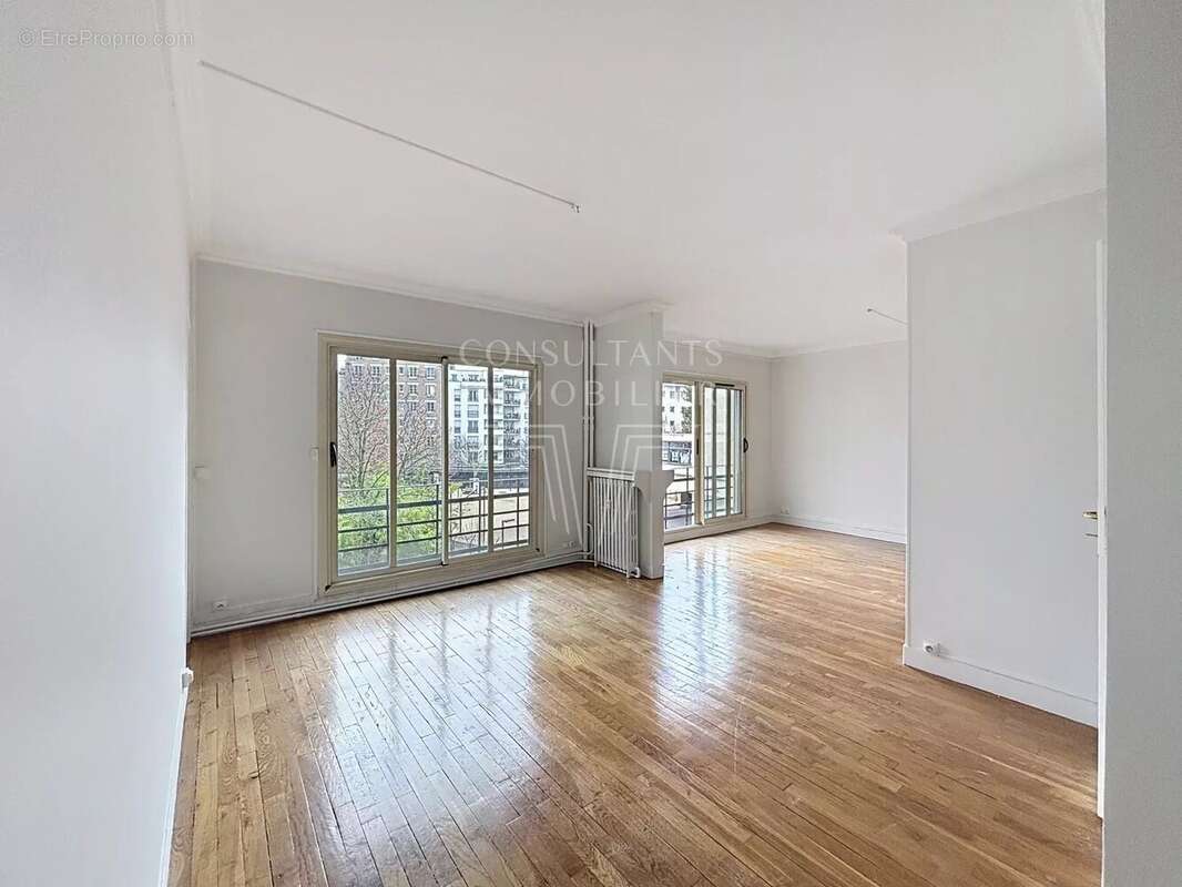 Appartement à NEUILLY-SUR-SEINE