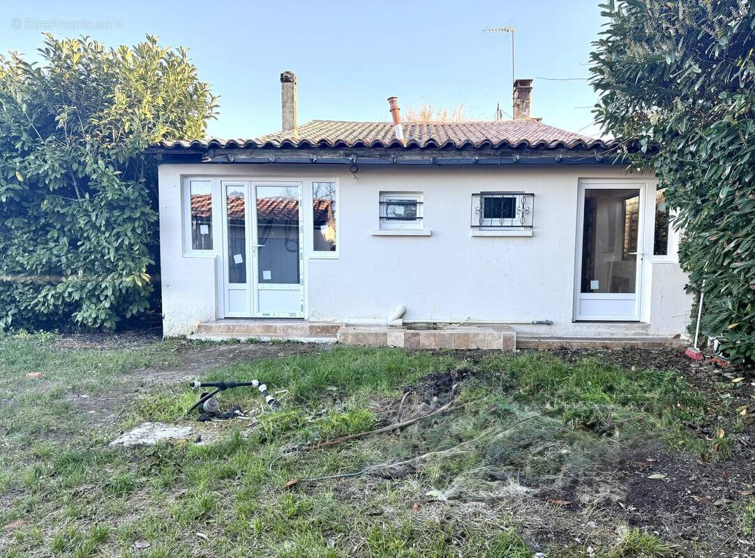 Maison à LEOGNAN