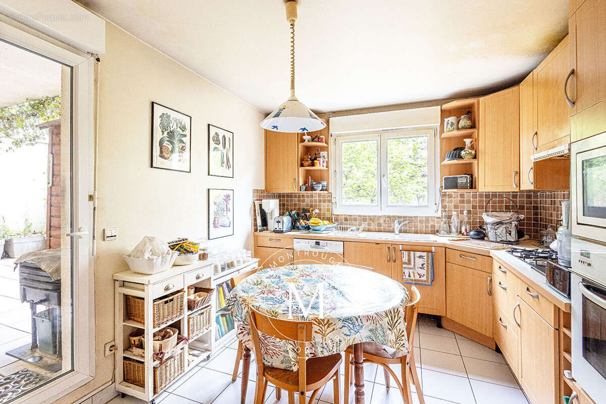 Appartement à MONTROUGE