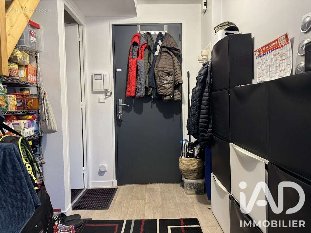Photo 2 - Appartement à SAINTE-GENEVIEVE-DES-BOIS