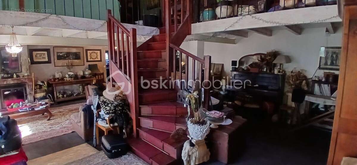 Maison à BARBEZIEUX-SAINT-HILAIRE