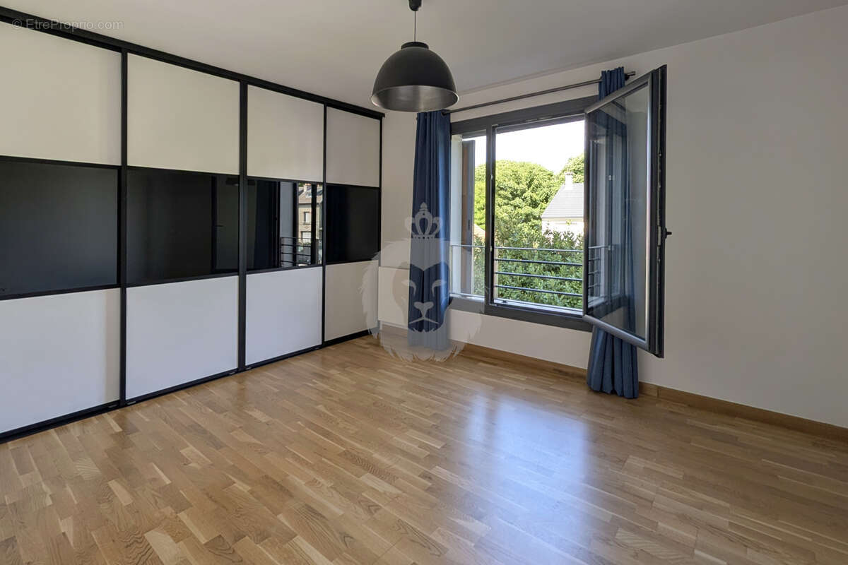 Appartement à NOGENT-SUR-MARNE