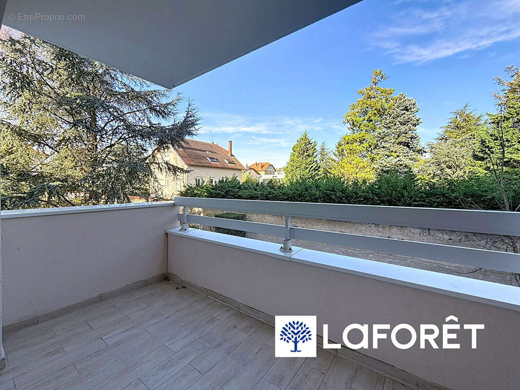 Appartement à CHAMPAGNE-AU-MONT-D'OR