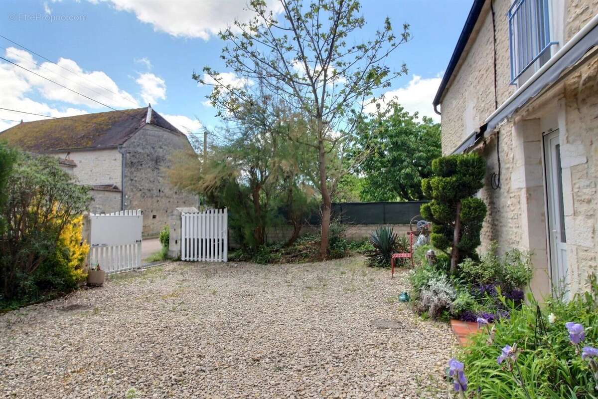 Maison à Etourvy  - photo 4