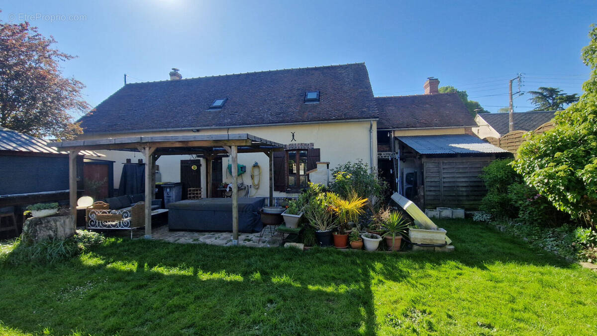 Maison à MAINTENON