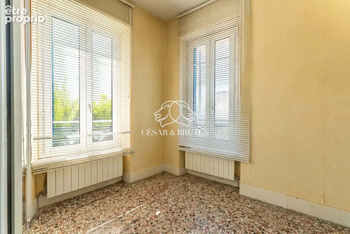Maison 190 m² à Vic-Le-Comte  - photo 6