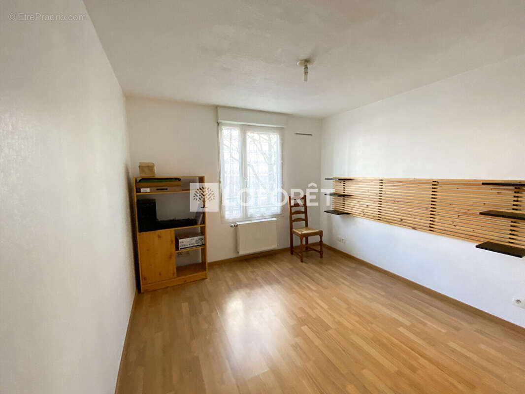 Appartement à SAINT-MARTIN-D'HERES