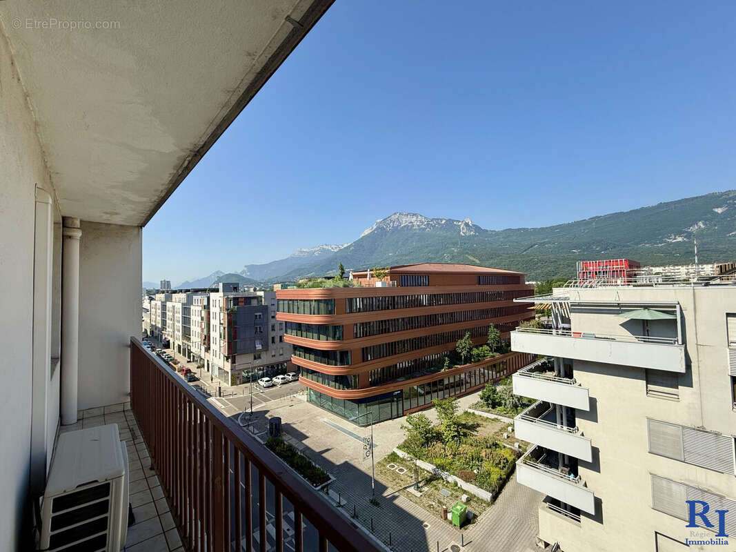 Joli balcon 4m2, orienté Ouest - Appartement à GRENOBLE