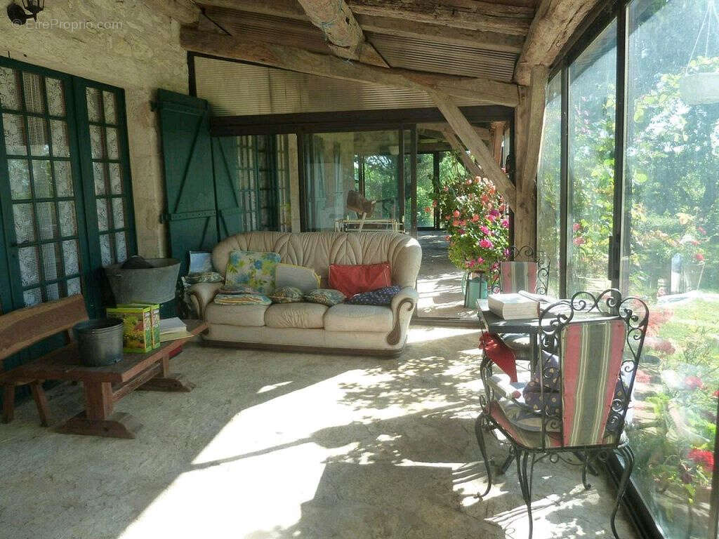 Maison à MONTAIGU-DE-QUERCY