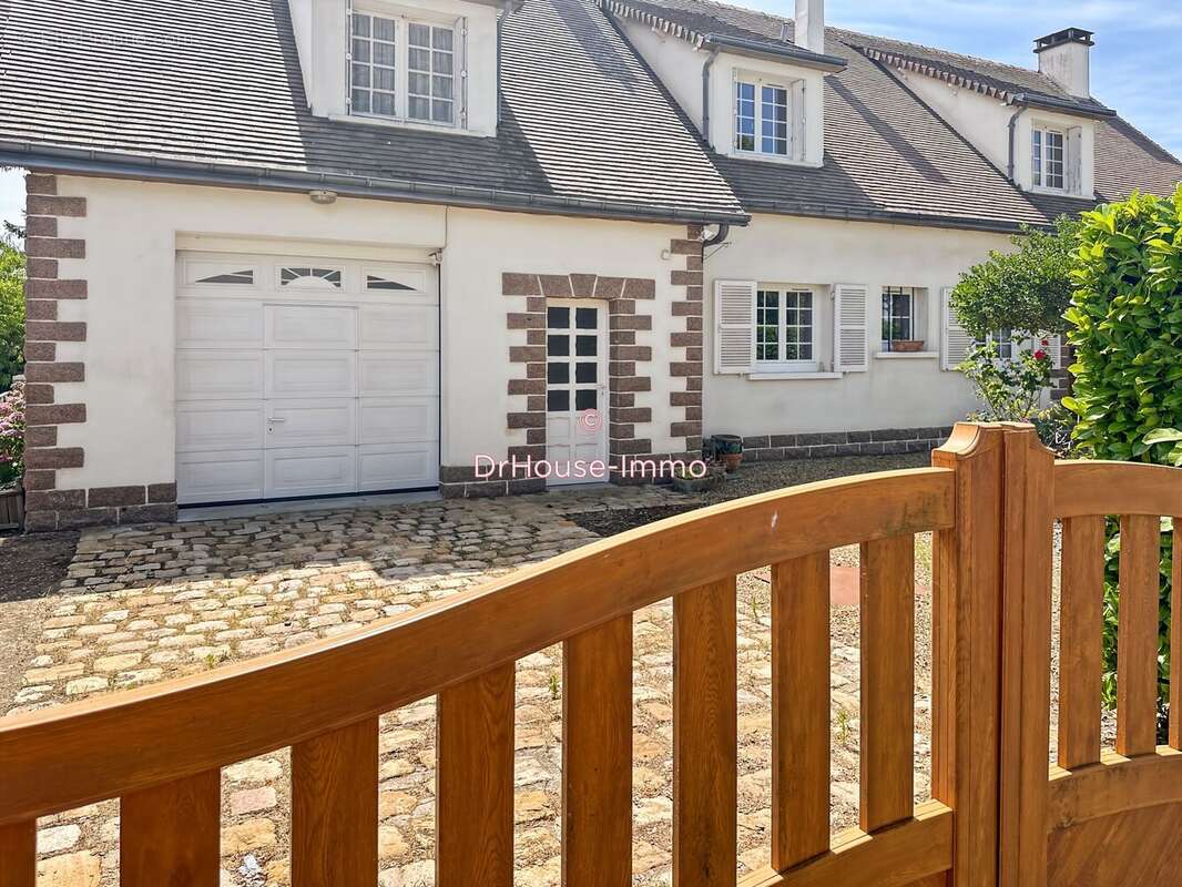 Maison 165 m² à Saint-Longis  - photo 2