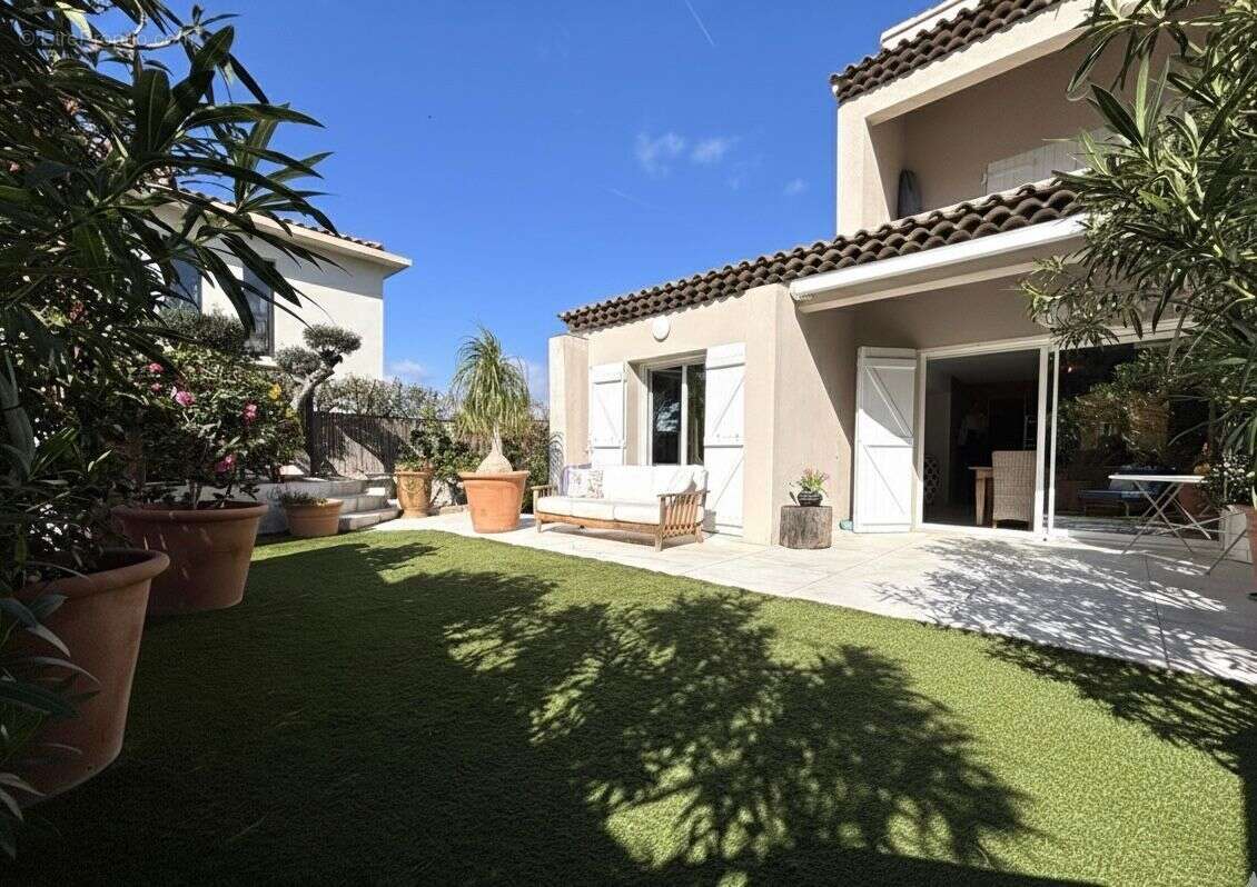 Appartement à SANARY-SUR-MER