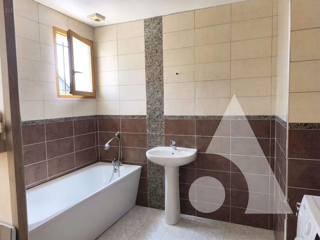 Maison 2 chambres de plain pied - proche gare - photo 5