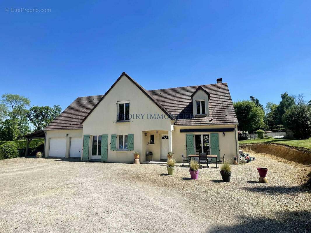 Maison à THOIRY
