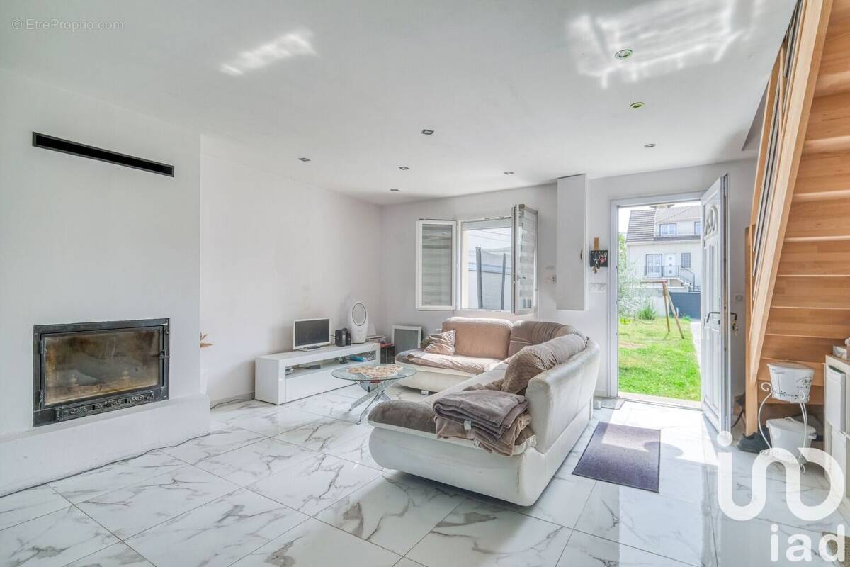 Photo 1 - Maison à MITRY-MORY