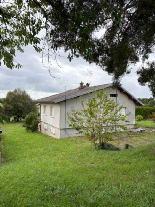 Maison à BEAUJEU-SAINT-VALLIER-PIERREJUX-ET-QUITTEUR