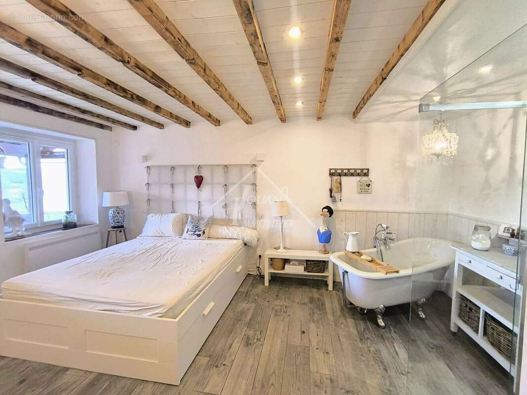 Maison à LA CROUZILLE