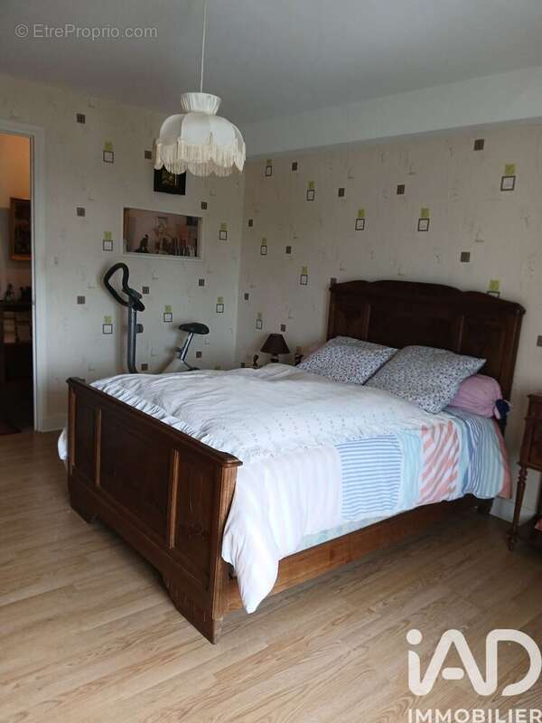 Maison 88 m² à Etroussat  - photo 9