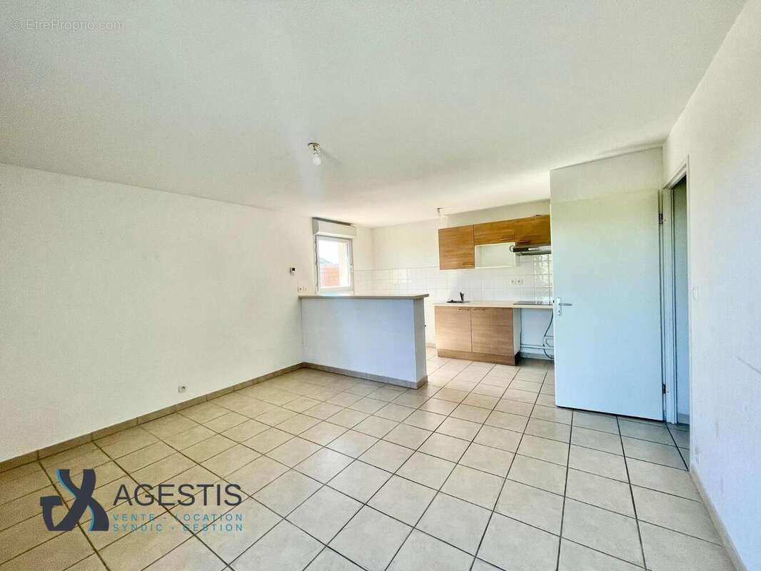   - Appartement à LONGAGES