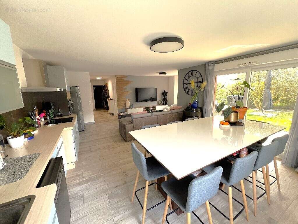 Appartement à SEYSSEL