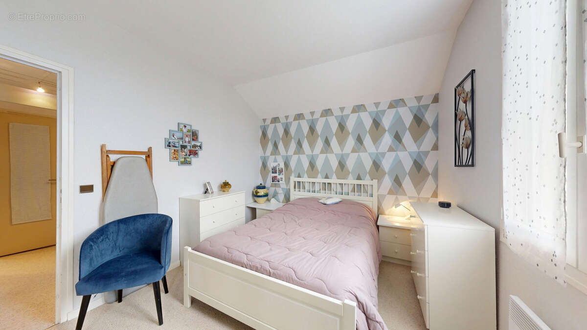 Maison à NEAUPHLE-LE-CHATEAU