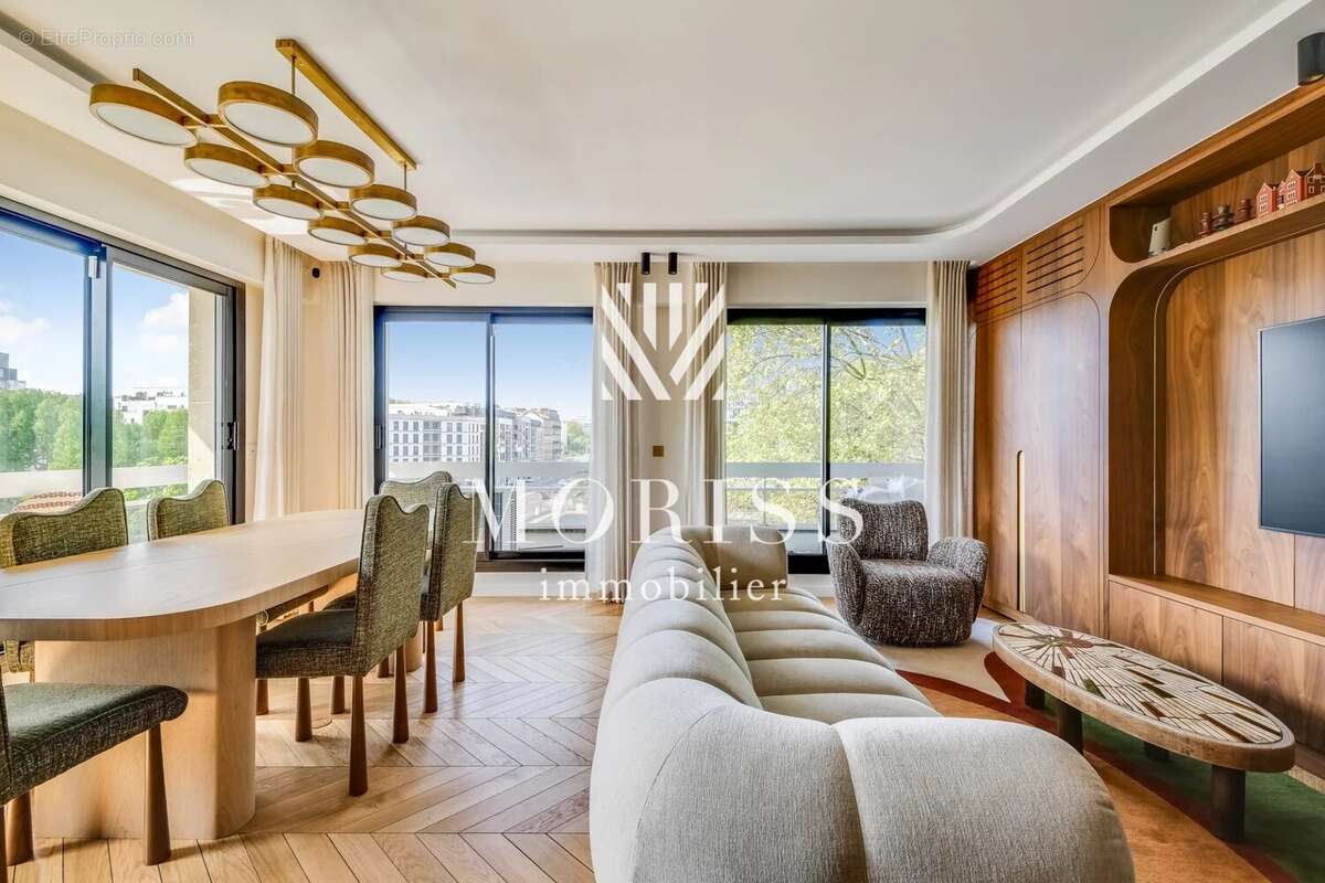 Appartement à NEUILLY-SUR-SEINE