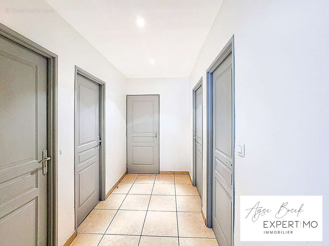 Maison à ROUSSILLON