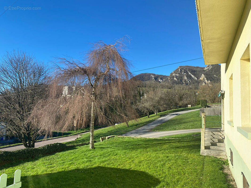 Appartement à SALINS-LES-BAINS